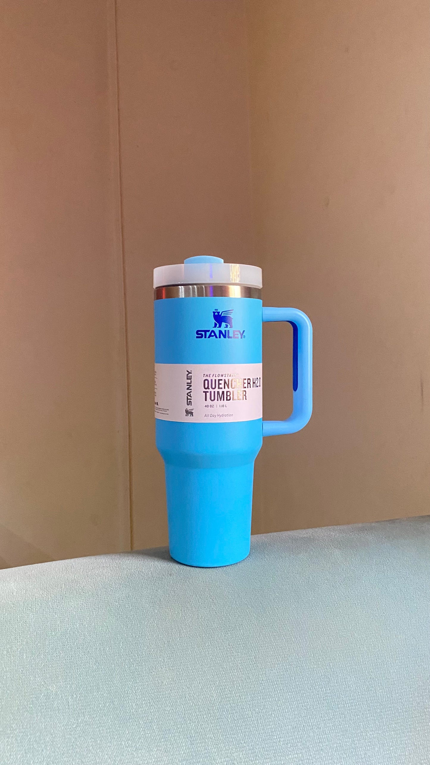 The Quencher H2.0 Flowstate™ Tumbler | color sky blue
