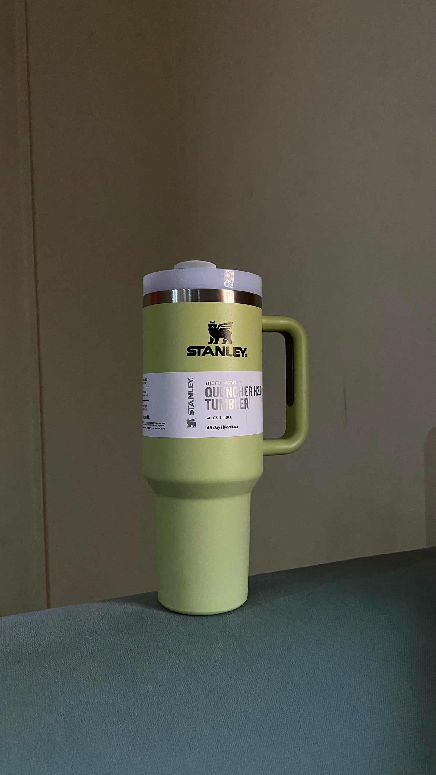 The Quencher H2.0 Flowstate™ Tumbler | color Light green