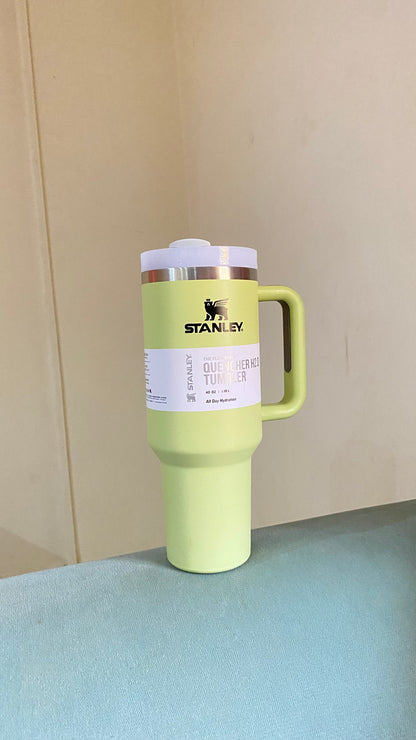 The Quencher H2.0 Flowstate™ Tumbler | color Light green