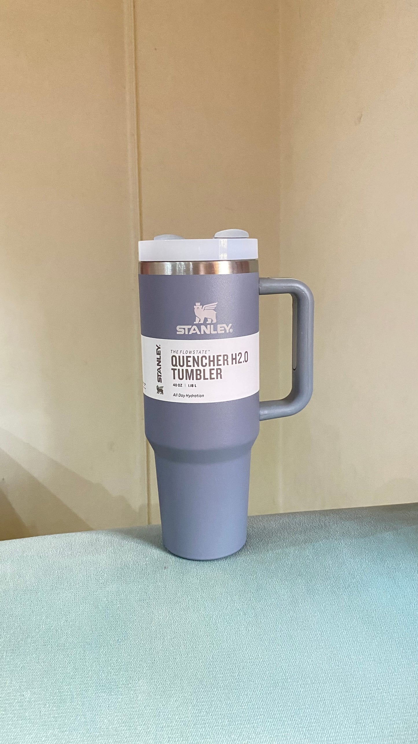 The Quencher H2.0 Flowstate™ Tumbler | color grey