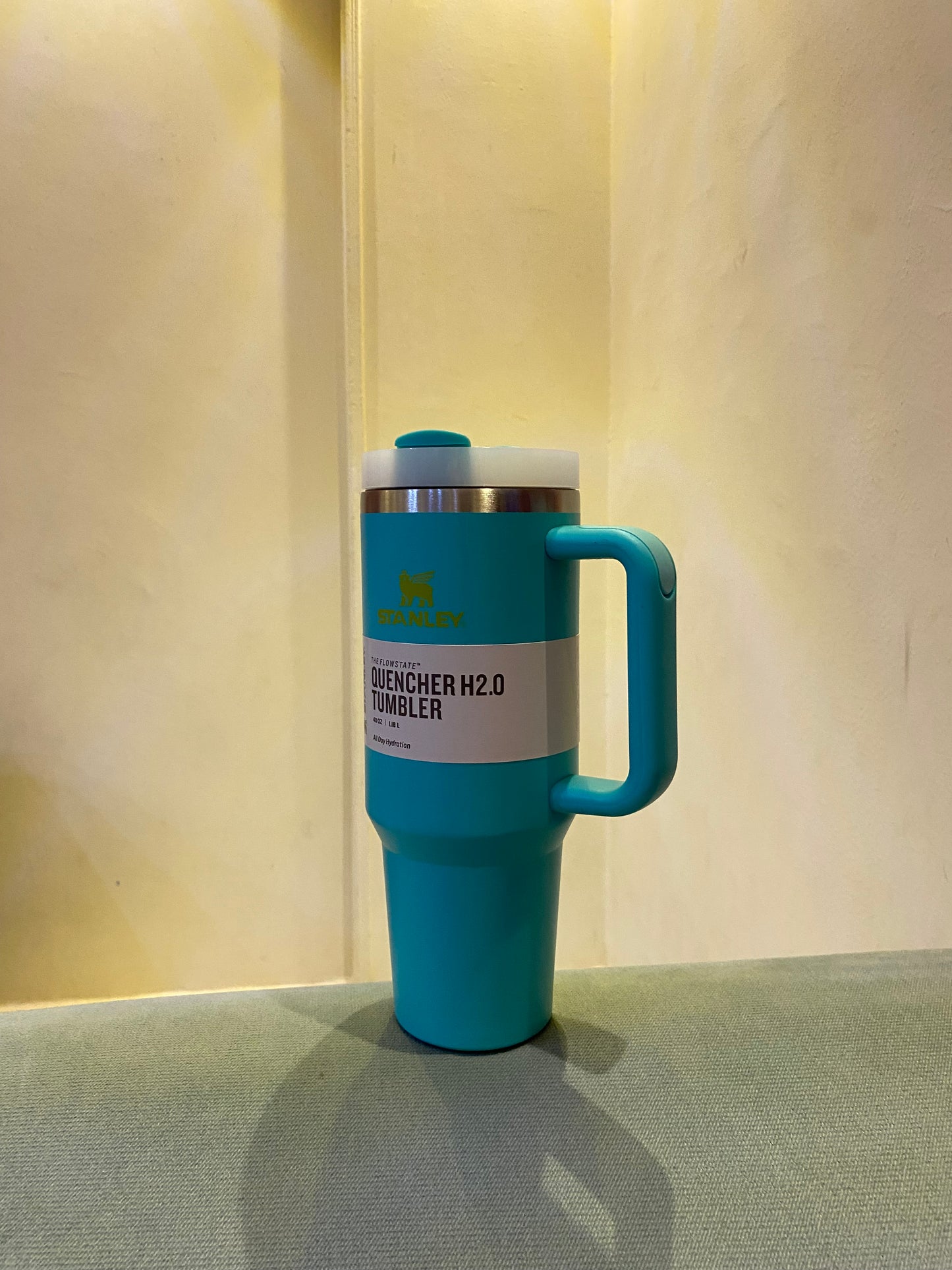 The Quencher H2.0 Flowstate™ Tumbler | color tropical teal