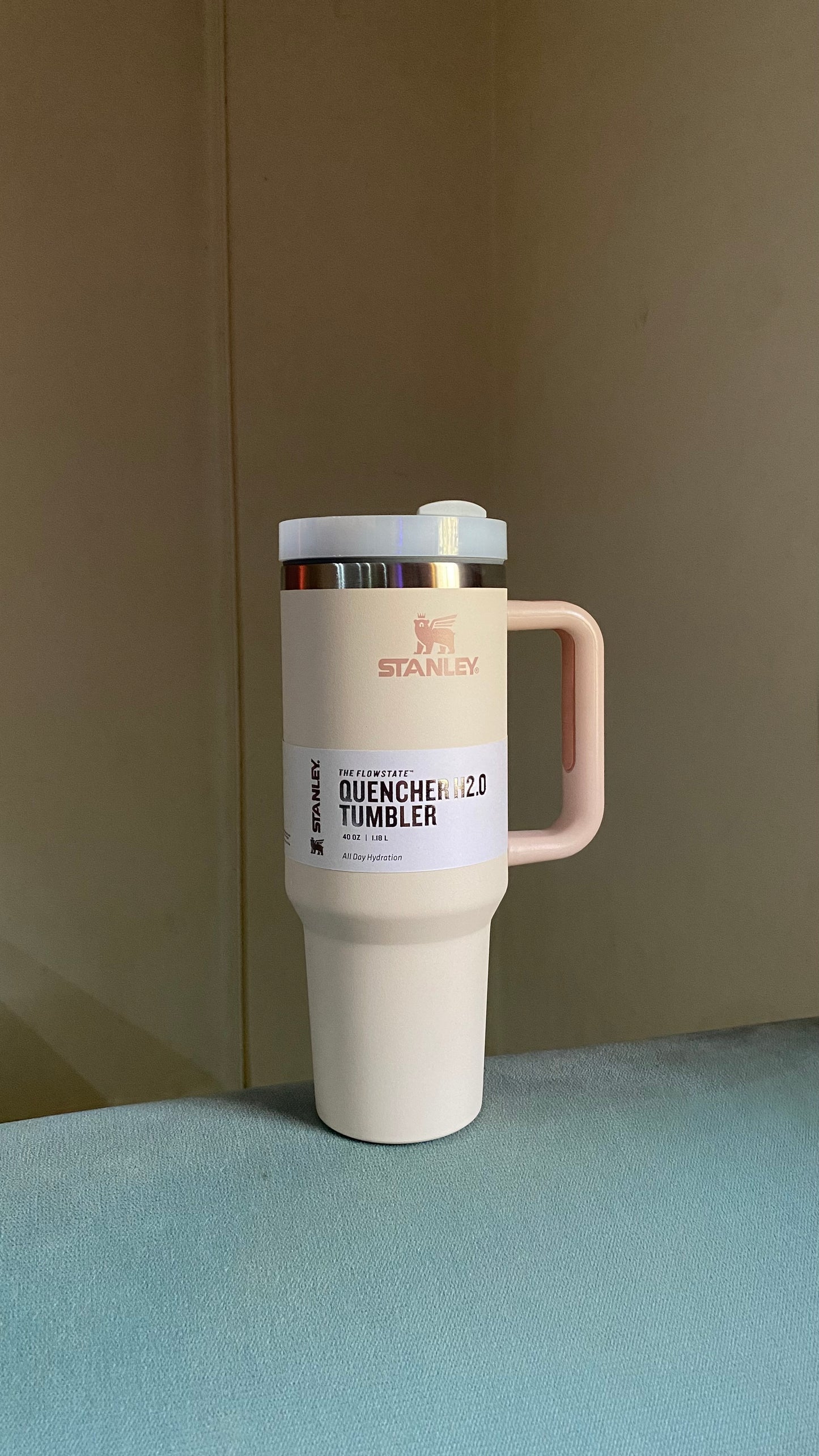 The Quencher H2.0 Flowstate™ Tumbler | color rose Pink