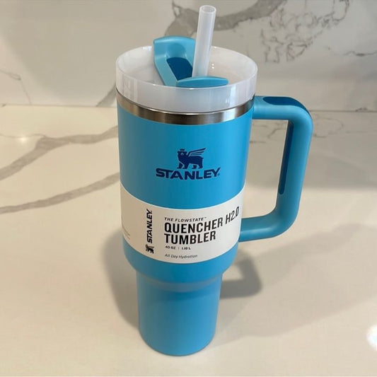 The Quencher H2.0 Flowstate™ Tumbler | color pool blue